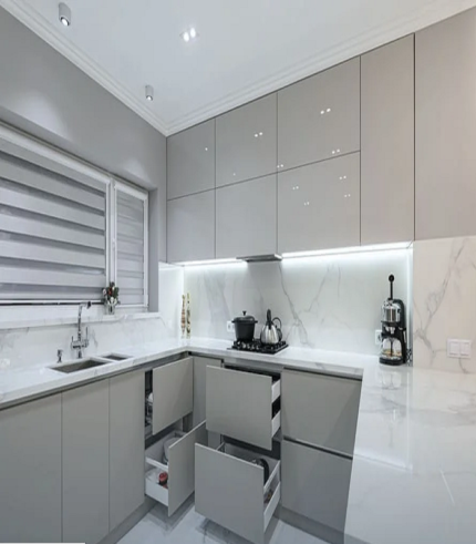 مطابخ كلادينج